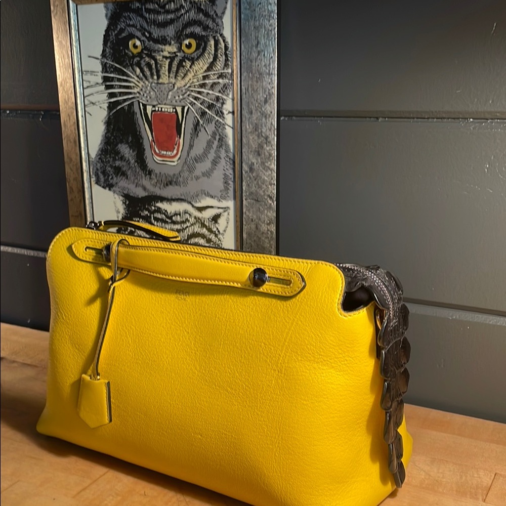 🛑SOLD🛑Fendi By The Way Yellow Black Croc Tail Bag! Monster Vibes!🖤💛🖤 - Picture 1 of 16